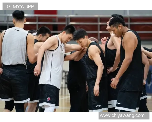 2015年北京首钢与广东队激战回顾:篮球盛宴中的精彩瞬间与战术较量 2015年北京首钢与广东队激战回顾:篮球盛宴中的精彩瞬间与战术较量