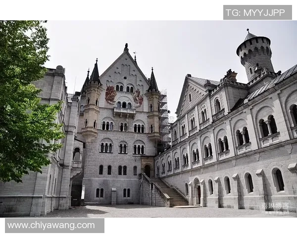 新城堡与阿德莱的对决解析:战术较量与球员表现的全面分析 新城堡与阿德莱的对决解析:战术较量与球员表现的全面分析